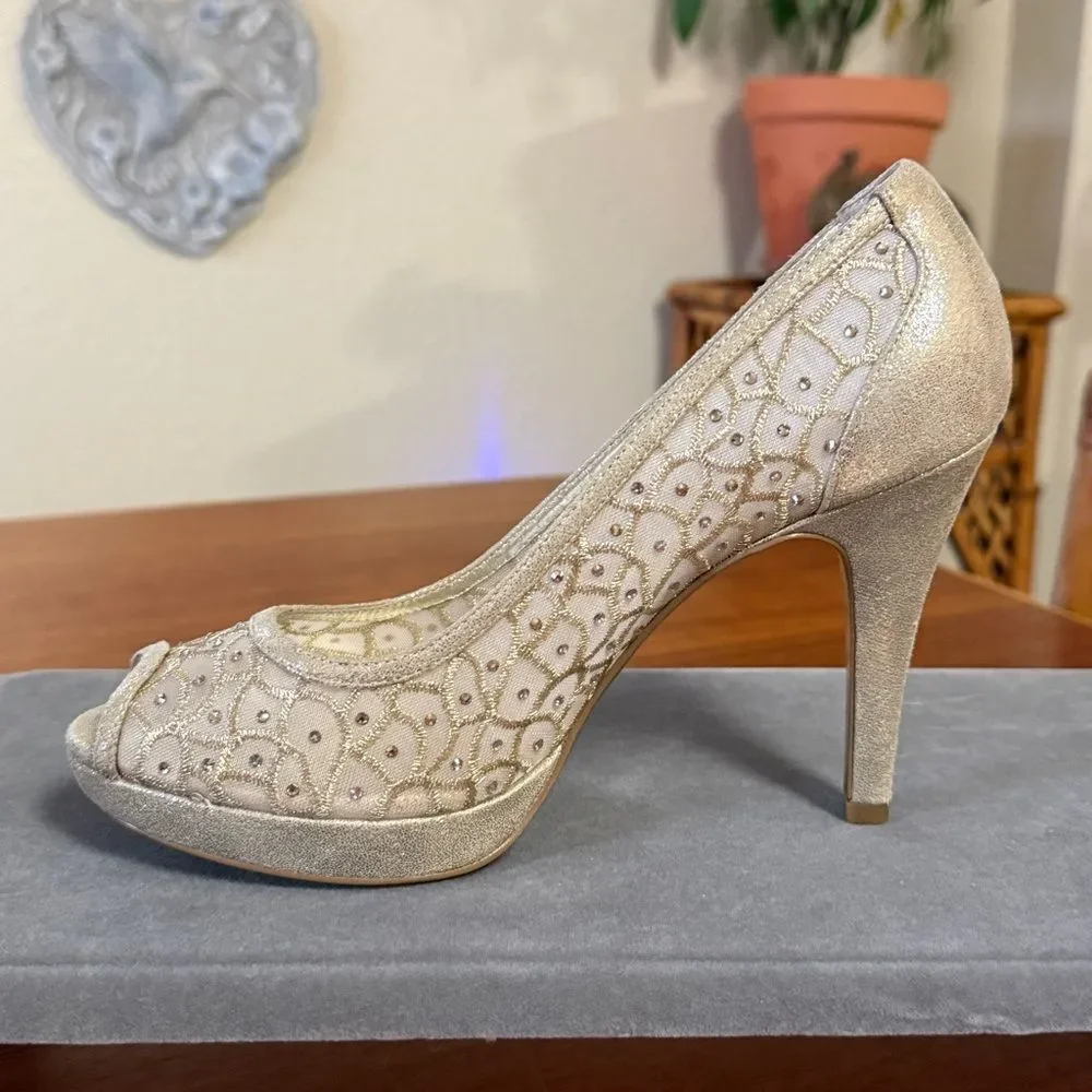 Adrianna Papell Foxy Peep-Toe Mesh Evening Pumps Gold Mesh Uppers Rhinestones 7